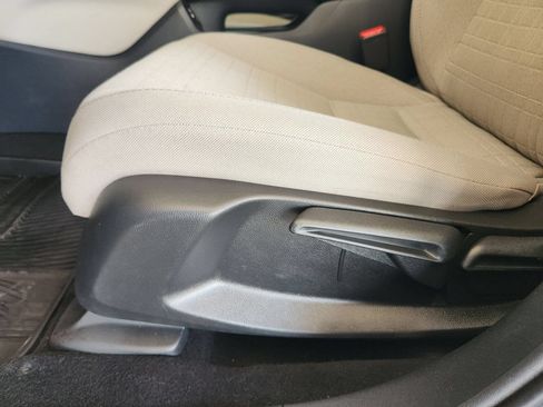 Used 2026 Honda HR-V LX image 23