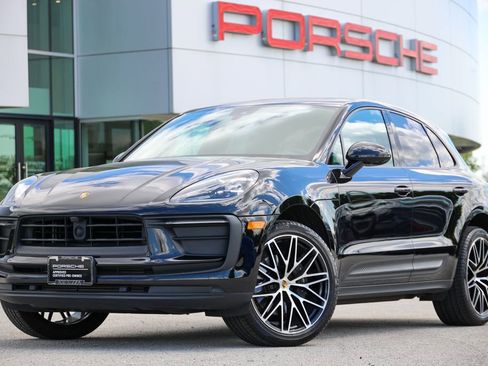 Certified 2026 Porsche Macan AWD/4WD image 1