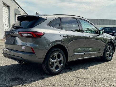Certified 2023 Ford Escape ST-Line Select w/ Tech Pack #2 AWD/4WD image 3