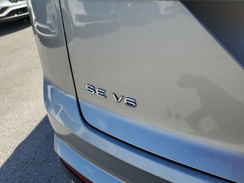 Used 2020 Volkswagen Atlas Cross Sport SE w/ Panoramic Sunroof Package image 6