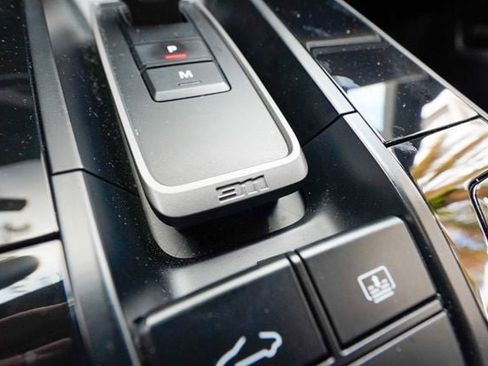 Used 2021 Porsche 911 Carrera 4 image 65