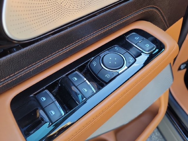 Used 2024 Lincoln Aviator Black Label w/ Jet Package AWD/4WD image 9