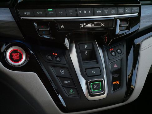 Certified 2026 Honda Odyssey Elite image 24