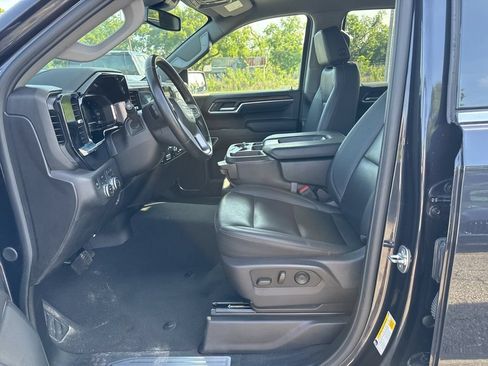 Used 2025 GMC Sierra 1500 SLT AWD/4WD image 10