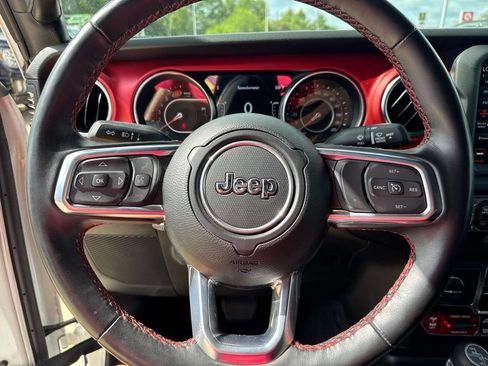 Used 2023 Jeep Wrangler Unlimited Rubicon w/ Cold Weather Group AWD/4WD image 28