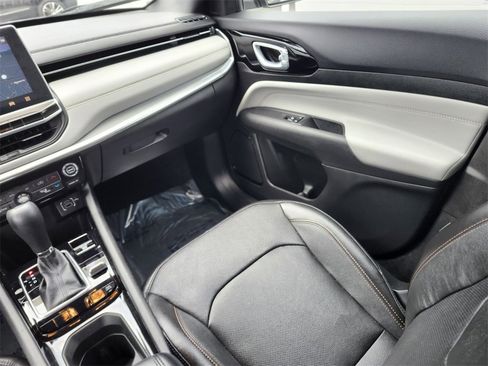 Used 2023 Jeep Compass Limited w/ Elite Group image 13