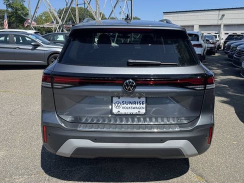 Used 2026 Volkswagen Tiguan SE AWD/4WD image 5