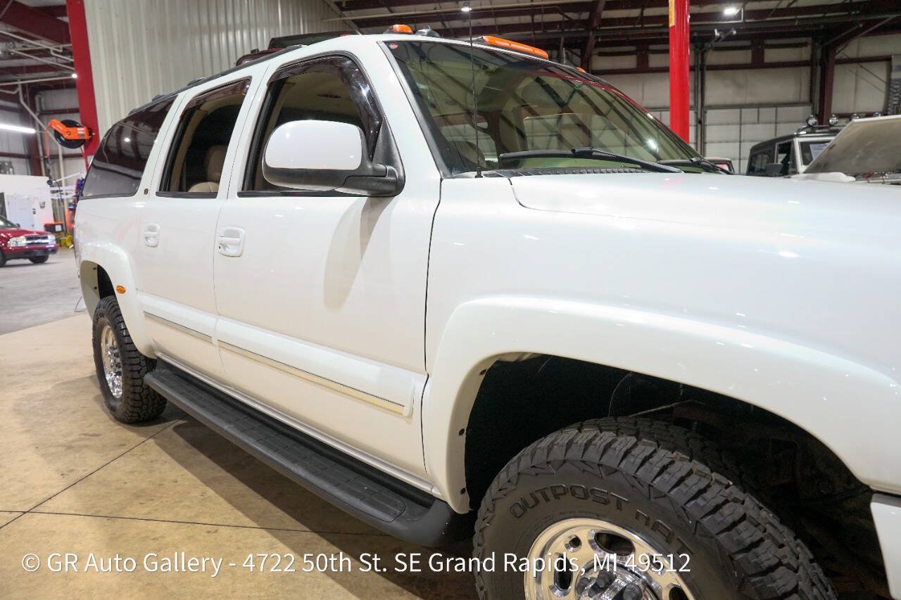 Used 2003 Chevrolet Suburban 2500 LT w/ LT Preferred Equipment Group AWD/4WD image 34