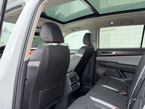 New 2026 Volkswagen Atlas Peak Edition AWD/4WD image 18