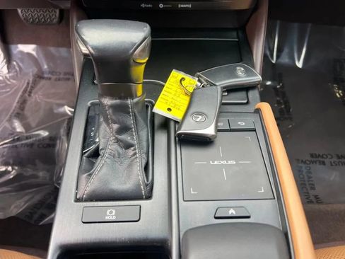 Used 2019 Lexus ES 350 w/ Premium Package FWD image 40
