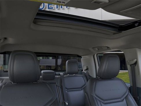 New 2026 Ford Maverick Lariat w/ Black Appearance Package image 12