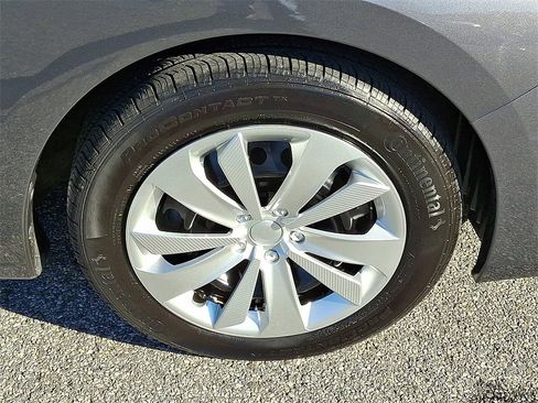 Certified 2023 Subaru Impreza 2.0i image 9