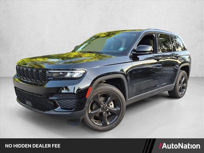 Used 2023 Jeep Grand Cherokee Altitude