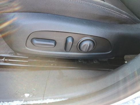 Used 2023 Chevrolet Malibu LT image 25