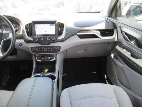 Used 2024 GMC Terrain SLE w/ Driver Convenience Package FWD image 14