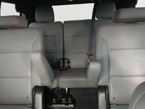 Used 2021 Chevrolet Tahoe LT image 18