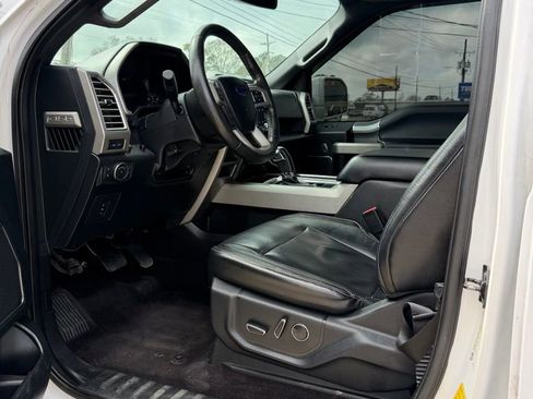 Used 2016 Ford F150 Lariat image 12