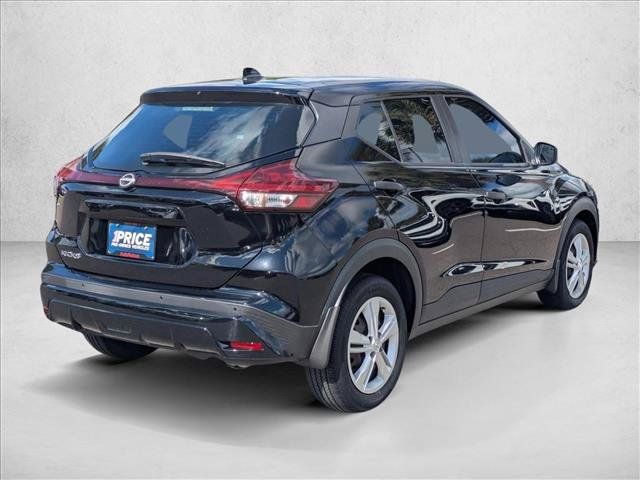 Used 2023 Nissan Kicks S FWD image 5