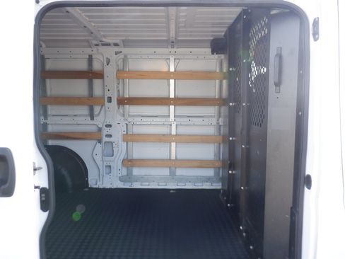 Used 2025 RAM ProMaster 2500 w/ U-Haul Equipment Group FWD image 9
