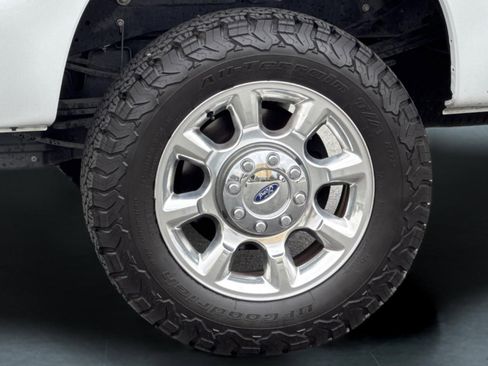 Used 2014 Ford F350 Lariat w/ Lariat Ultimate Package AWD/4WD image 30