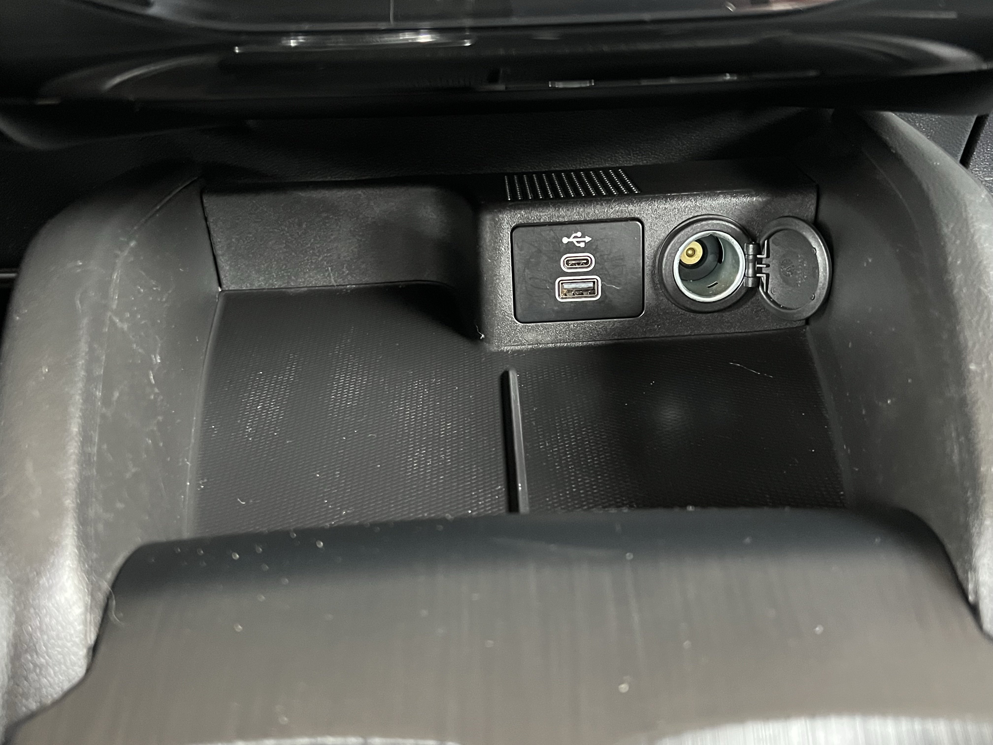Used 2024 Ford Escape ST-Line w/ Tech Pack #1 AWD/4WD image 27
