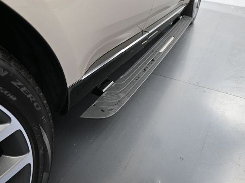 Used 2025 Land Rover Range Rover Autobiography image 25