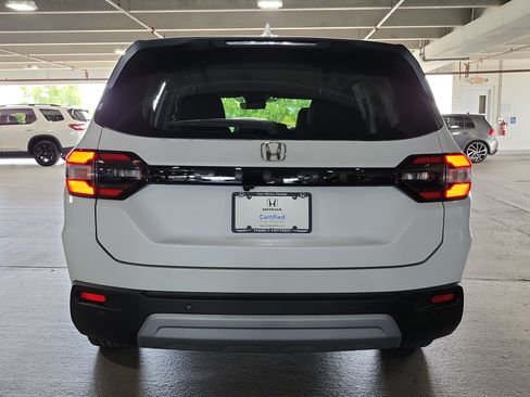 Certified 2025 Honda Pilot EX-L image 5