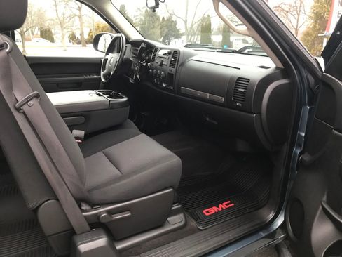 Used 2010 GMC Sierra 2500 SLE image 44