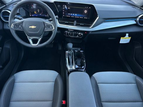 New 2026 Chevrolet Trax LT w/ Driver Confidence Package image 13