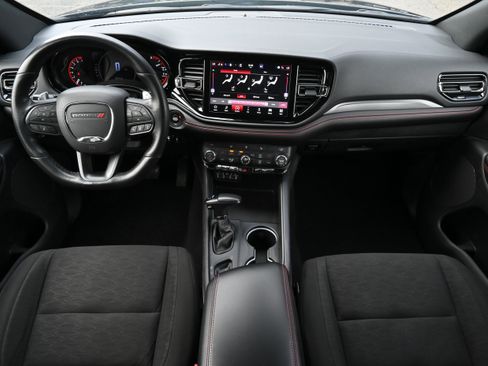 Used 2023 Dodge Durango GT image 3