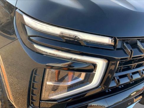 Used 2025 Chevrolet Tahoe Z71 AWD/4WD image 27