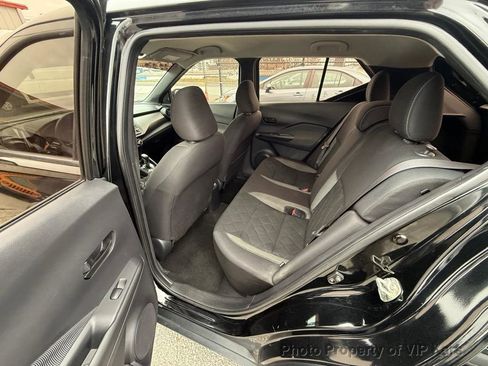 Used 2020 Nissan Kicks S image 10