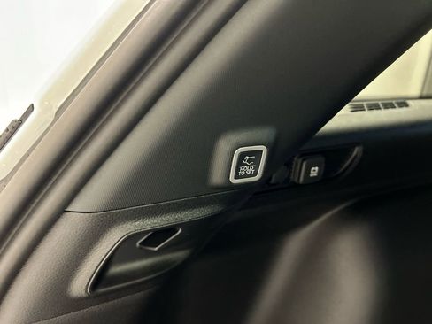 New 2025 Jeep Grand Cherokee Laredo w/ Luxury Tech Group I image 33