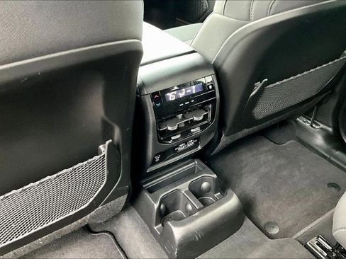 Used 2025 Jeep Grand Cherokee L Laredo w/ Luxury Tech Group I image 12