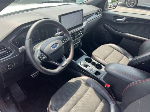 Used 2023 Ford Escape ST-Line w/ Tech Pack #1 AWD/4WD image 8