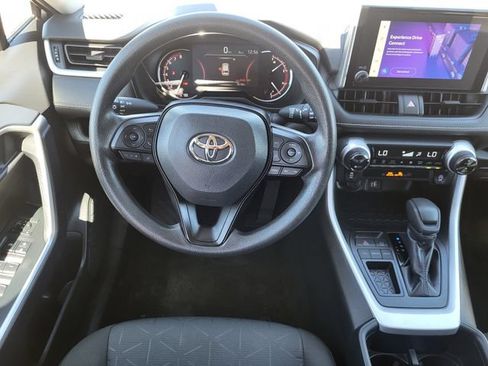Used 2025 Toyota RAV4 XLE FWD image 25