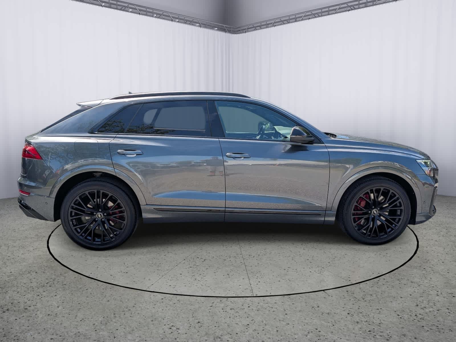 Used 2024 Audi SQ8 Premium Plus w/ S Sport Package AWD/4WD image 2