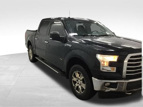 Used 2017 Ford F150 XLT w/ Equipment Group 302A Luxury AWD/4WD image 4