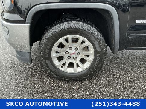 Used 2017 GMC Sierra 1500 SLE w/ SLE Value Package image 9