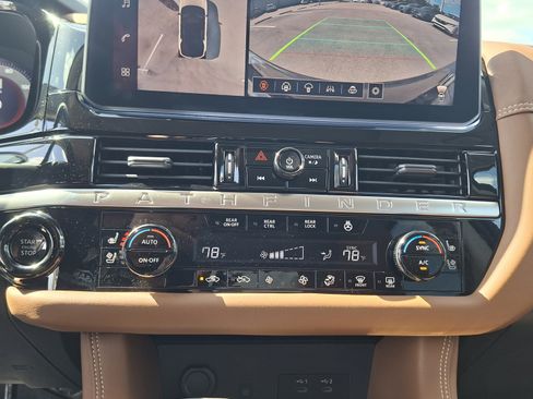 New 2026 Nissan Pathfinder Platinum AWD/4WD image 10