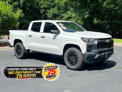 Used 2025 Chevrolet Colorado W/T w/ Advanced Trailering Package AWD/4WD image 1