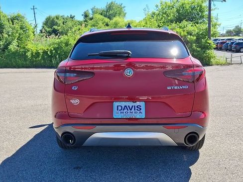 Used 2023 Alfa Romeo Stelvio Ti AWD/4WD image 5