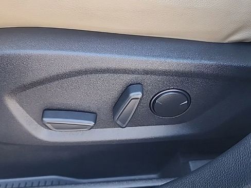 Used 2022 Ford Edge SEL w/ Convenience Package AWD/4WD image 19