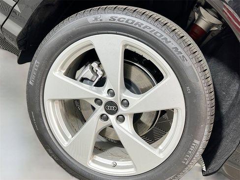 New 2025 Audi Q5 Premium Plus image 31