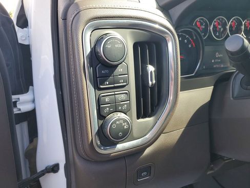 Used 2020 Chevrolet Silverado 1500 LT Trail Boss image 23