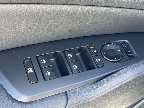 New 2026 Kia Sportage EX image 24