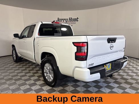 Used 2024 Nissan Frontier SV w/ SV Convenience Package RWD image 7