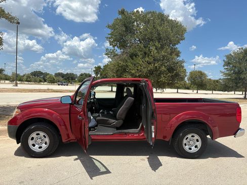 Used 2014 Nissan Frontier S RWD image 14