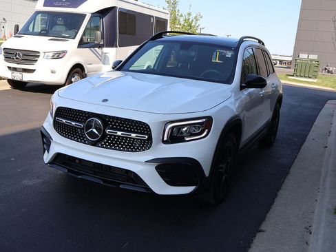 Used 2023 Mercedes-Benz GLB 250 4MATIC image 4