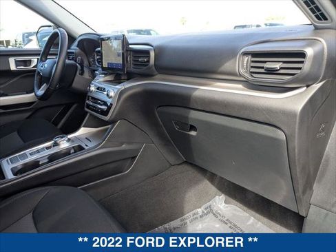 Certified 2022 Ford Explorer XLT image 23